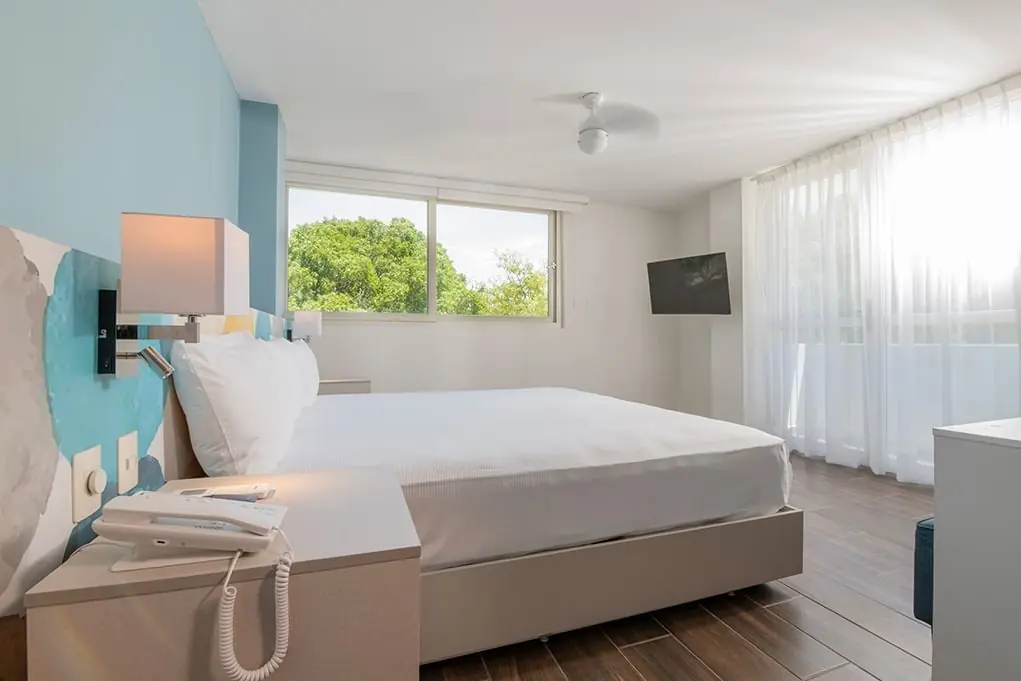 Detalle junto a la cama